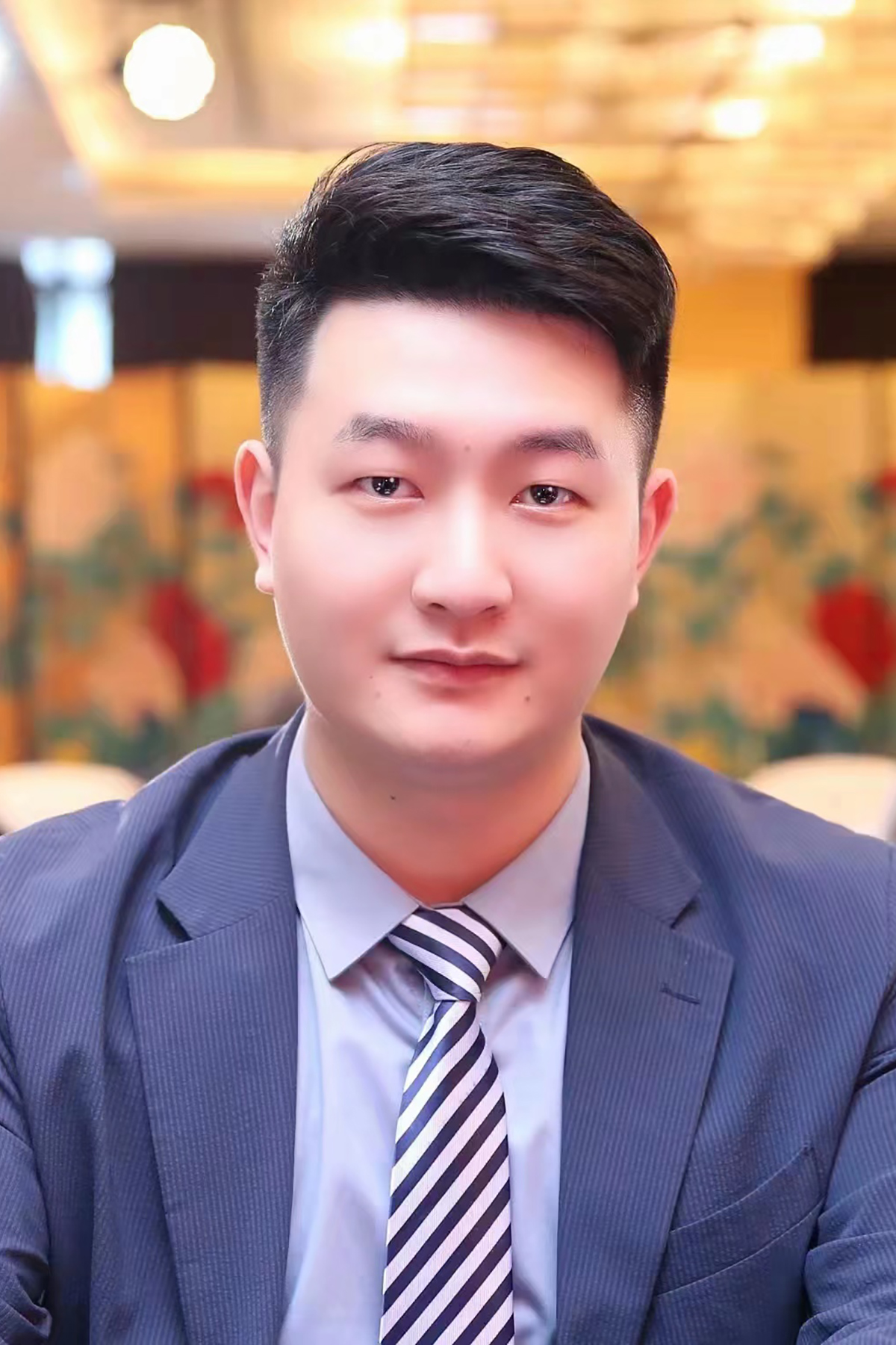 雷  路 设计主任